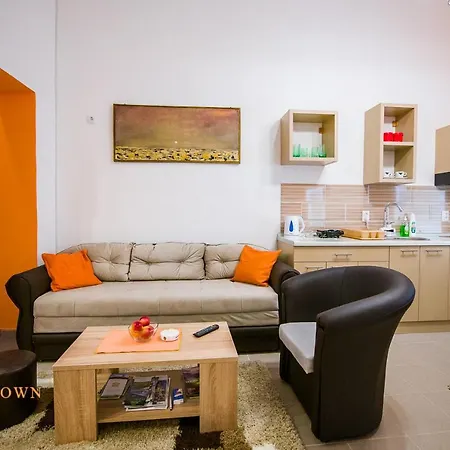 Downtown Lux Apartments, 苏博蒂察