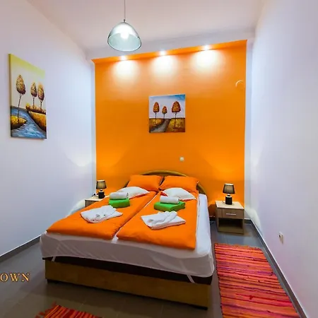 Downtown Lux Apartments, 公寓 苏博蒂察