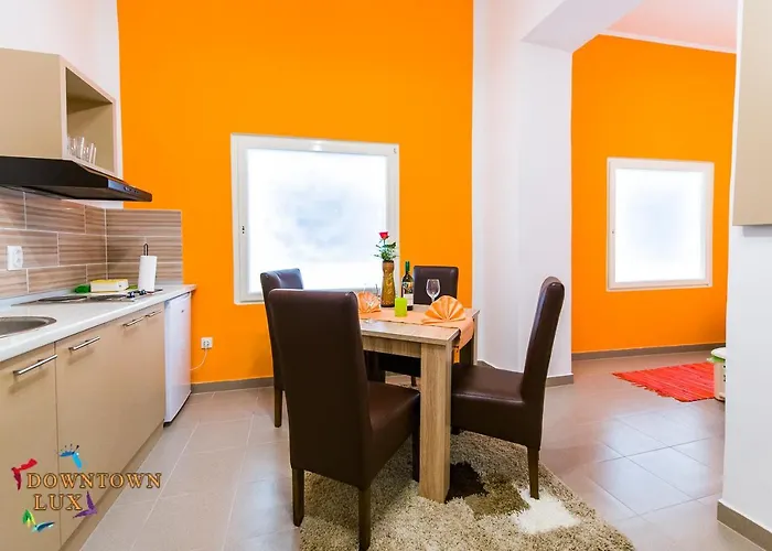 Downtown Lux Apartments,